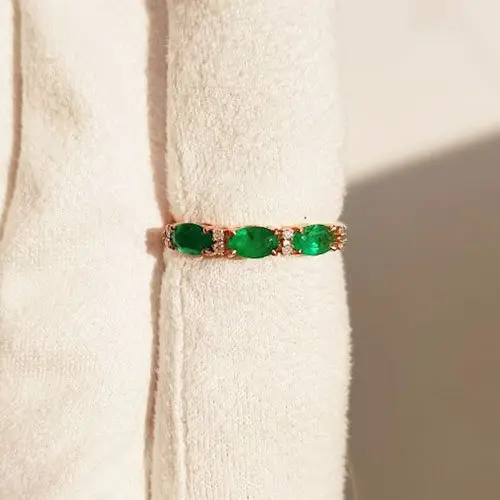 Кольцо декоративное из комбинированного золота