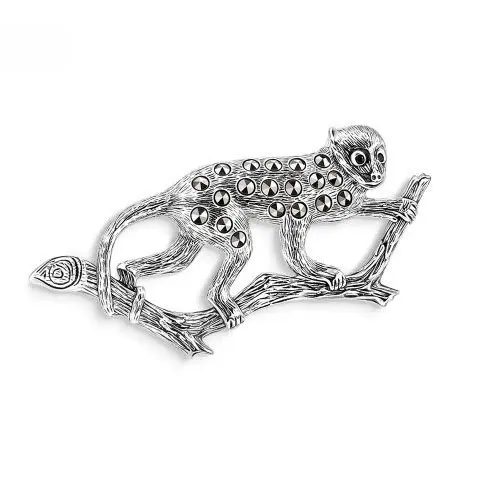 Брошь из серебра