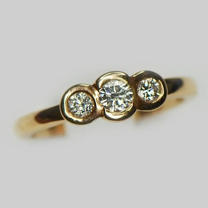 Кольцо декоративное из красного золота