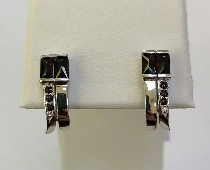 Серьги с английским замком из серебра