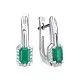 Серьги с английским замком из комбинированного золота с изумрудами