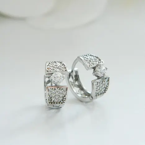 Серьги с английским замком из серебра