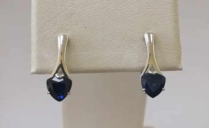 Серьги с английским замком из серебра