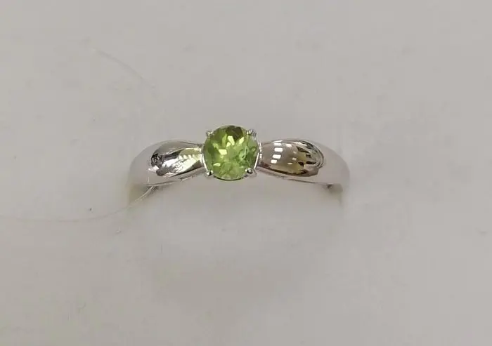 Кольцо декоративное из серебра