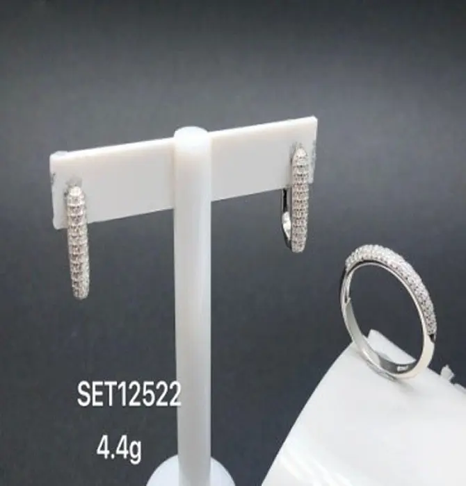 Серьги с английским замком из серебра
