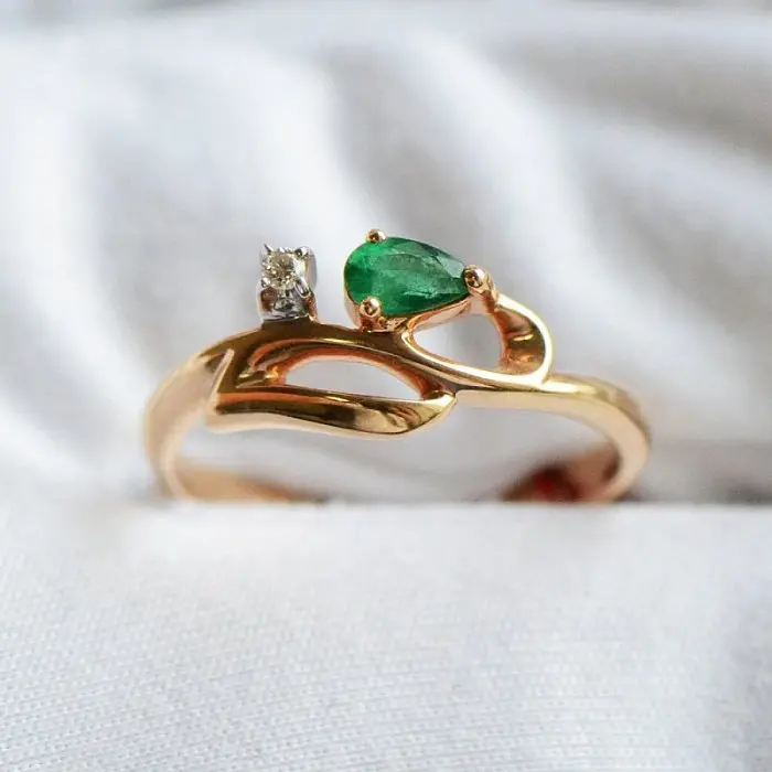 Кольцо декоративное из красного золота