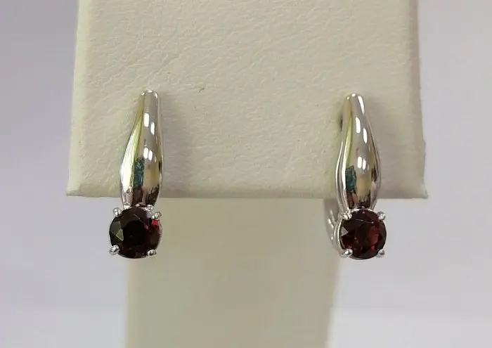 Серьги с английским замком из серебра