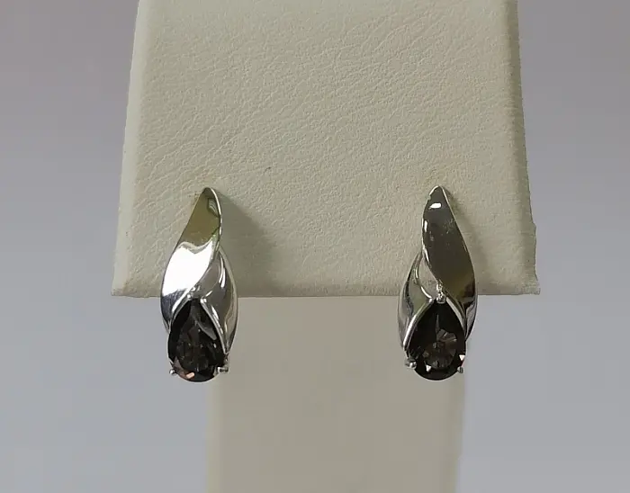 Серьги с английским замком из серебра