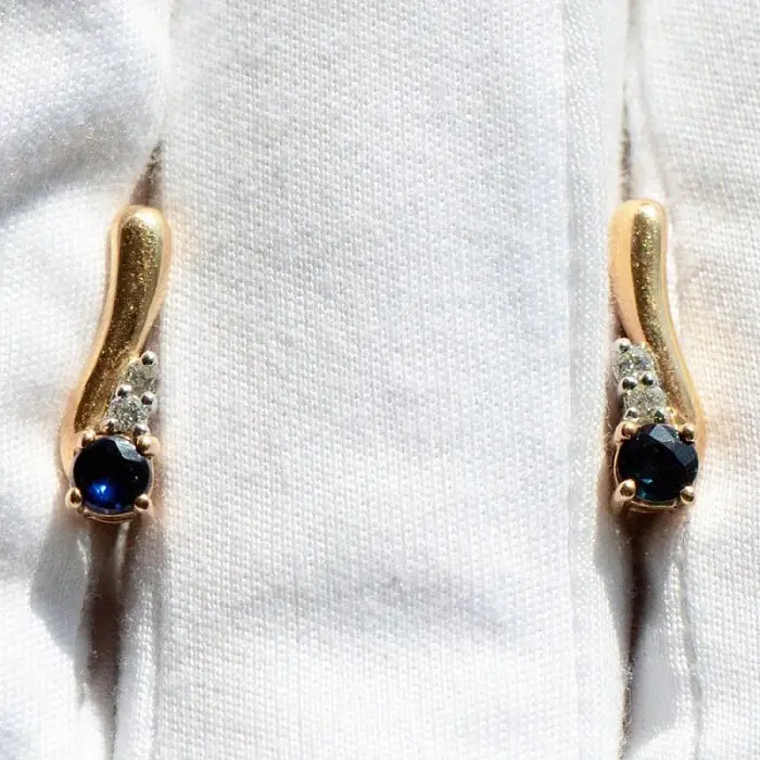 Серьги с английским замком из красного золота