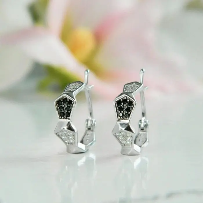 Серьги с английским замком из серебра вид 1