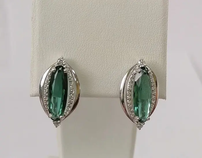 Серьги с английским замком из серебра