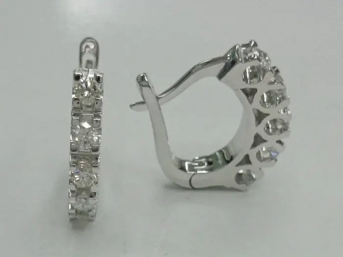 Серьги с английским замком из белого золота