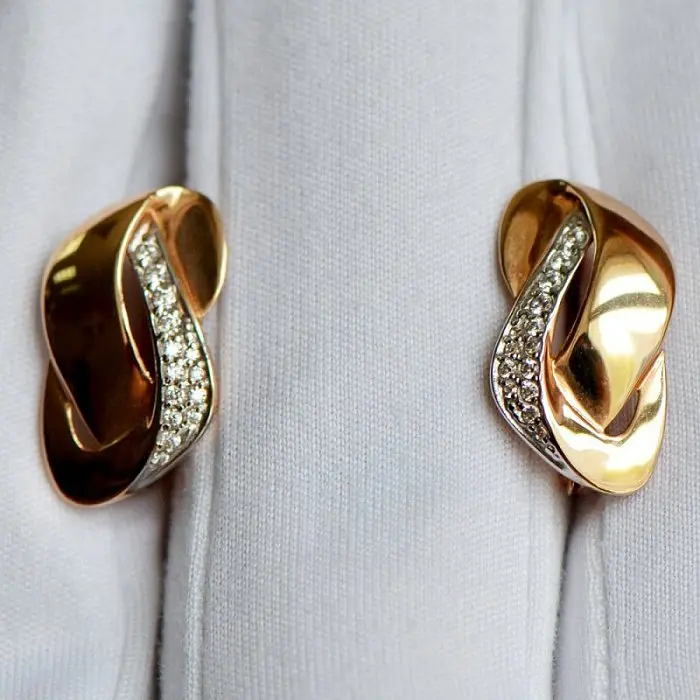 Серьги с английским замком из красного золота