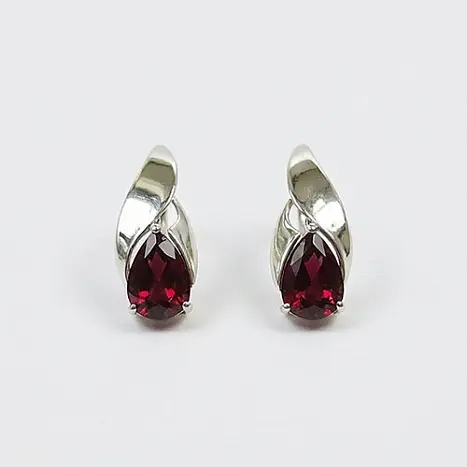 Серьги с английским замком из серебра