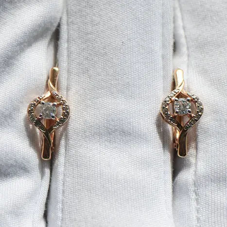 Серьги с английским замком из красного золота