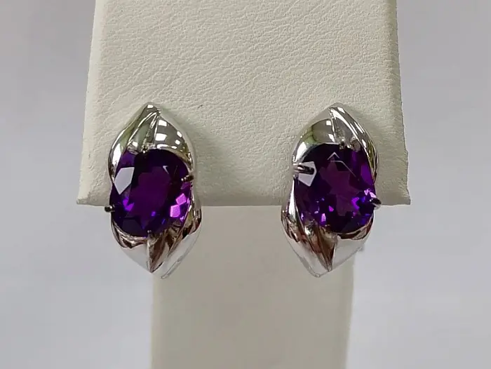 Серьги с английским замком из серебра