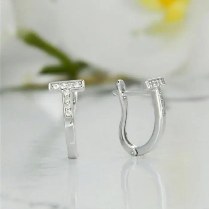 Серьги с английским замком из серебра вид 1