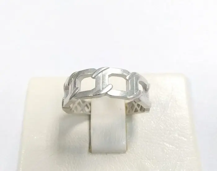 Кольцо декоративное из серебра