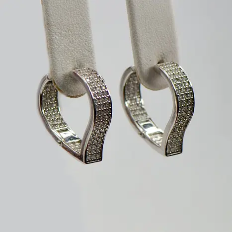 Серьги с английским замком из серебра