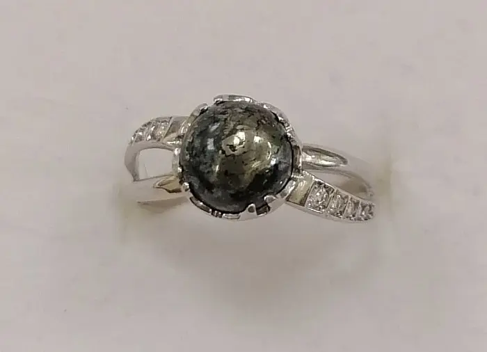 Кольцо декоративное из серебра