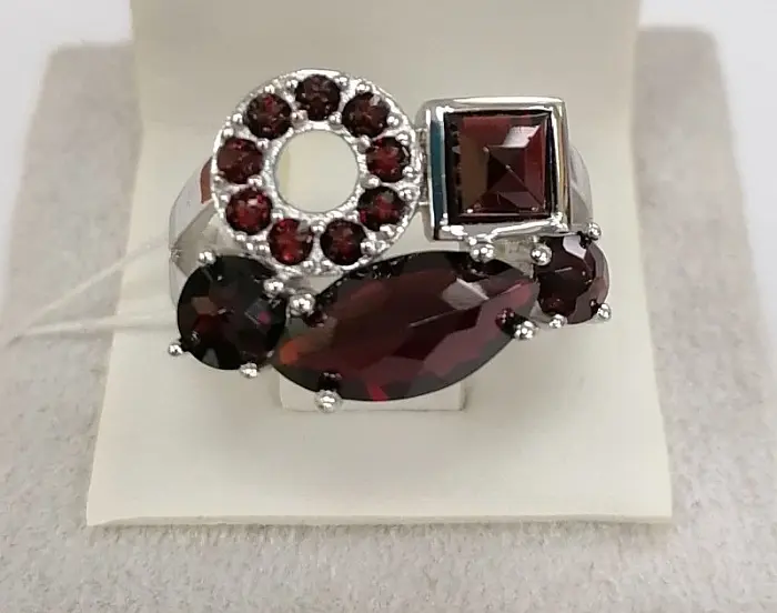 Кольцо декоративное из серебра