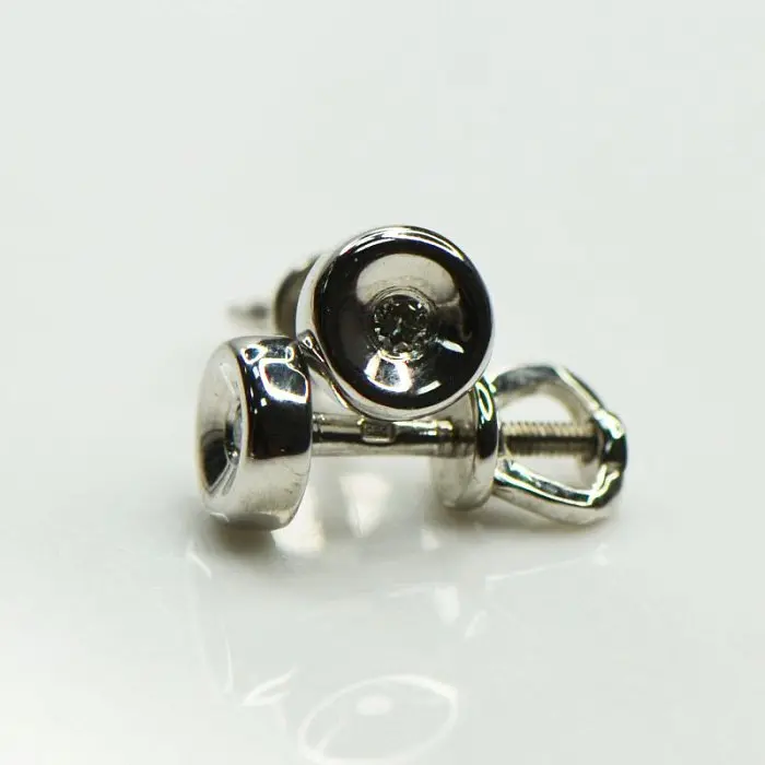 Серьги пуссеты из белого золота