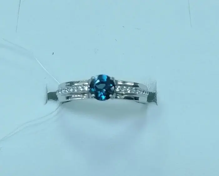 Кольцо декоративное из серебра