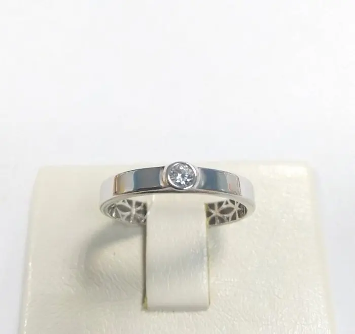 Кольцо декоративное из серебра