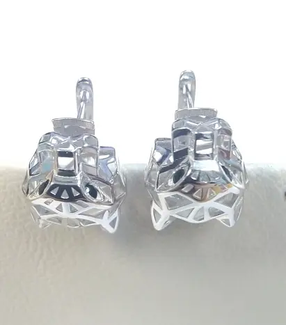 Серьги с английским замком из серебра