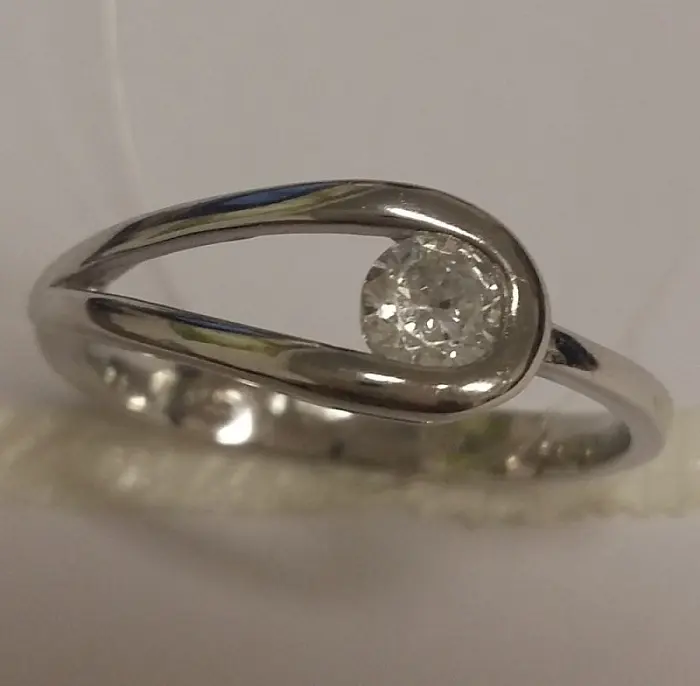 Кольцо декоративное из серебра
