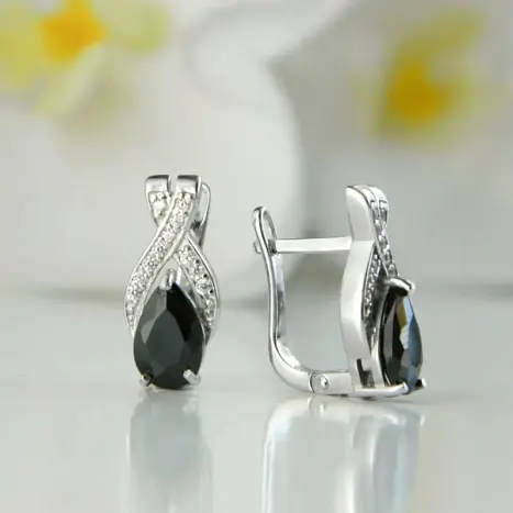 Серьги с английским замком из серебра