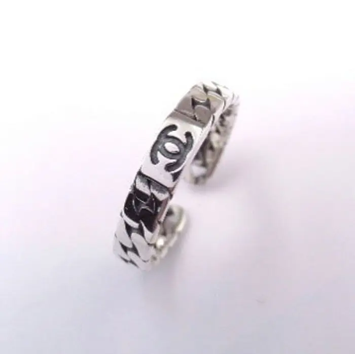 Кольцо декоративное из серебра