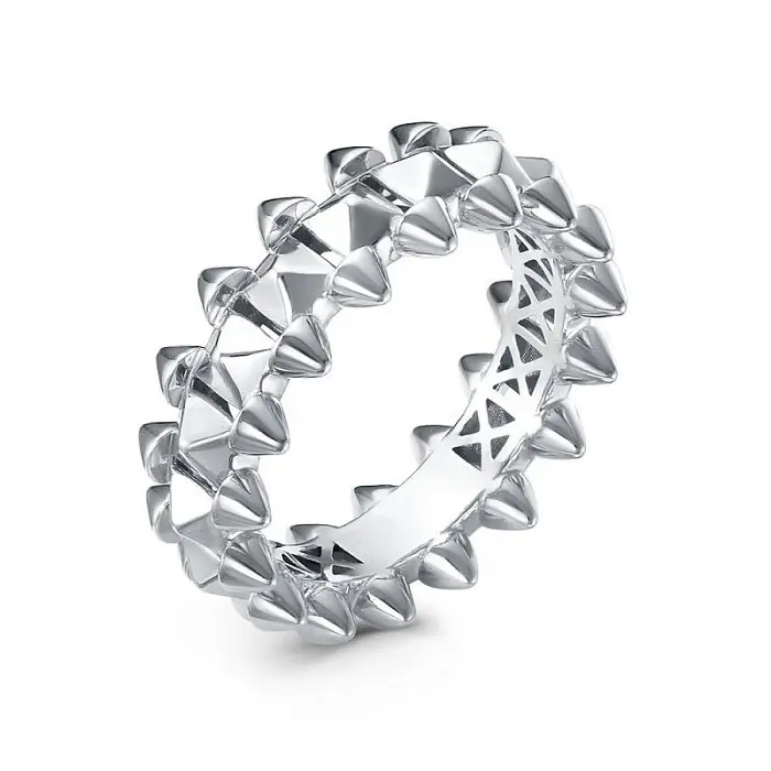 Кольцо декоративное из белого золота