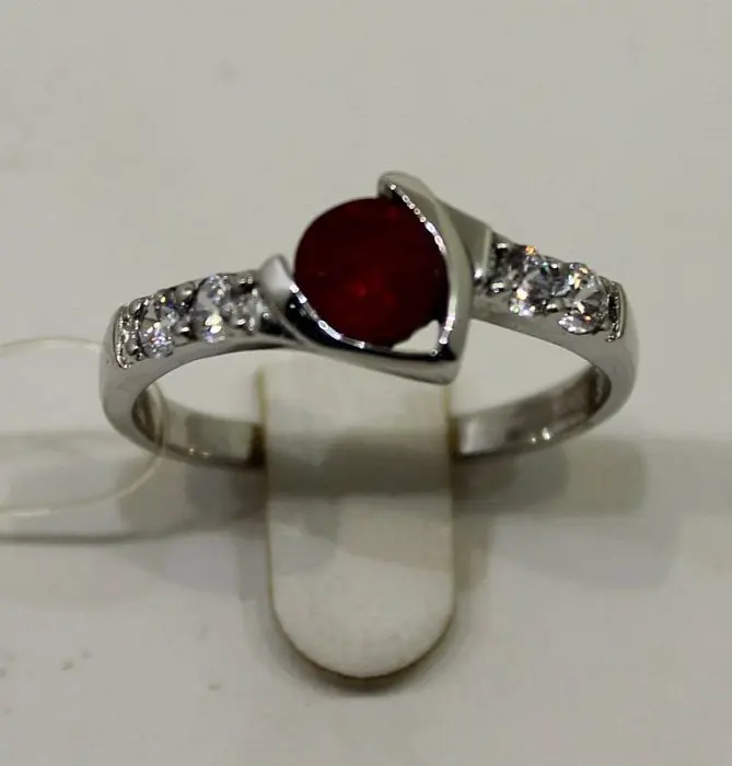 Кольцо декоративное из серебра