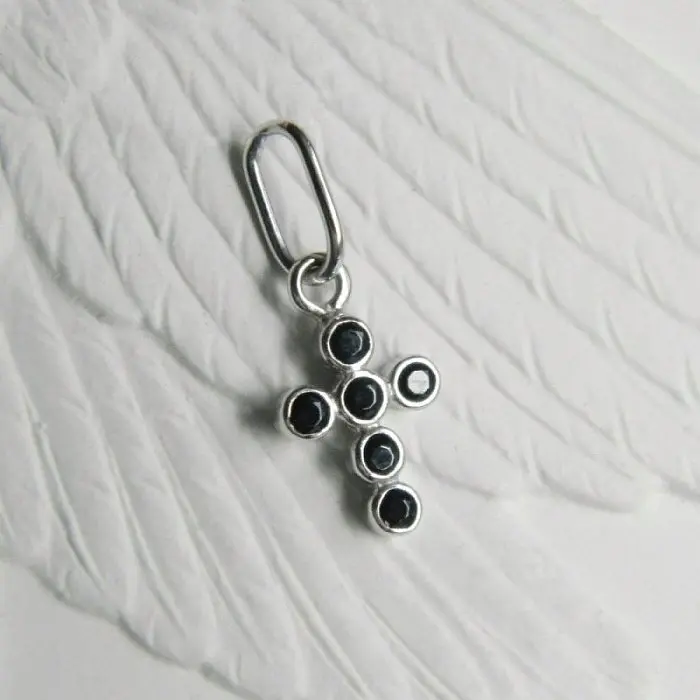 Подвеска декоративный крест из серебра вид 1