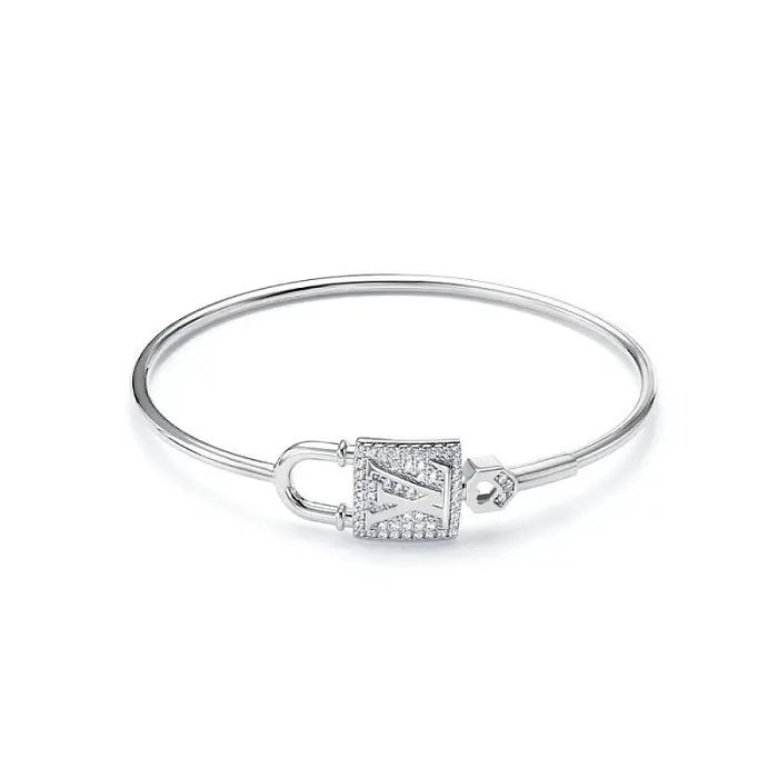 Браслет жесткий из серебра вид 1