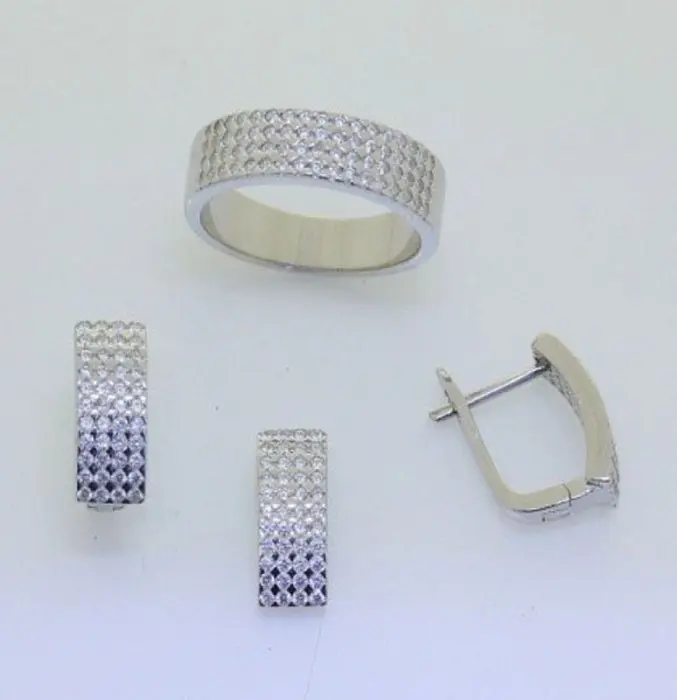 Серьги с английским замком из серебра