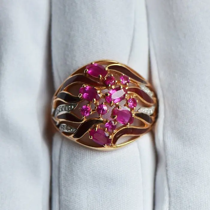 Кольцо декоративное из красного золота