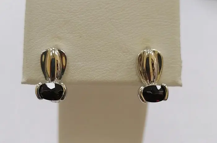 Серьги с английским замком из серебра