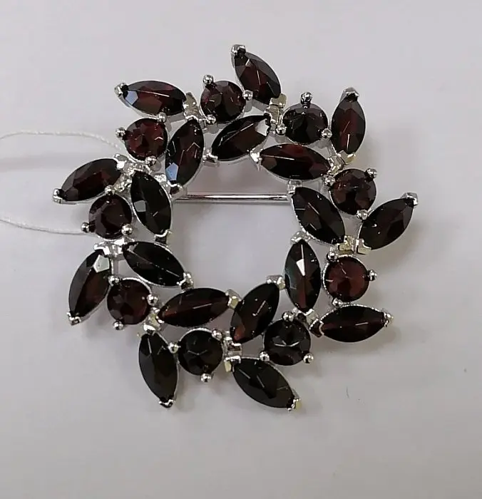 Брошь из серебра