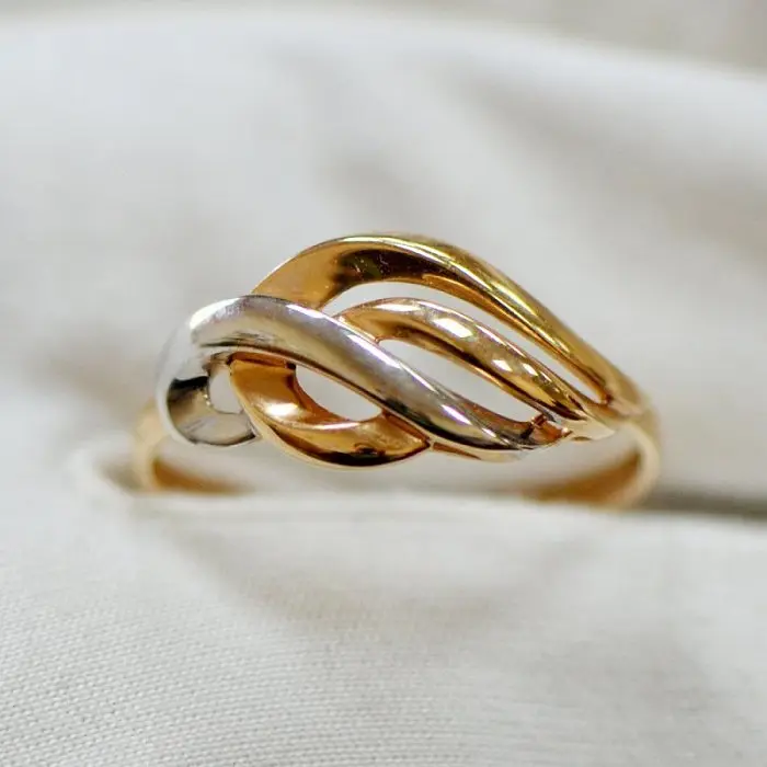 Кольцо декоративное из красного золота