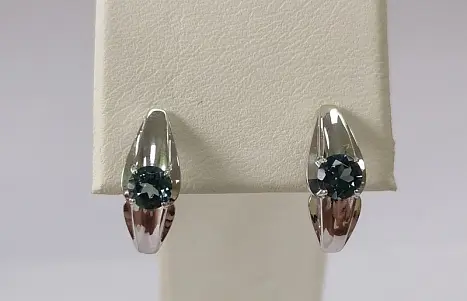 Серьги с английским замком из серебра