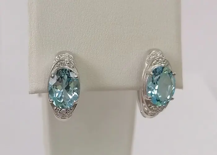 Серьги с английским замком из серебра