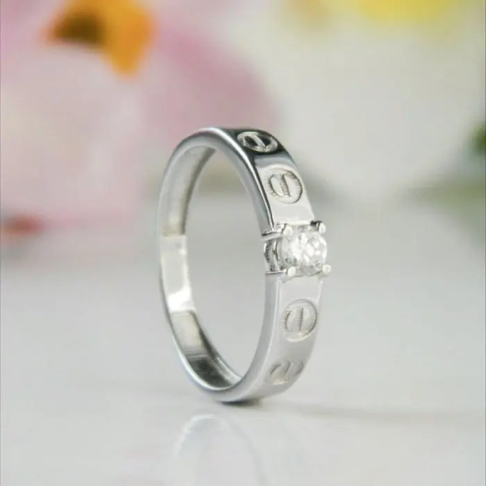 Кольцо декоративное из серебра вид 1