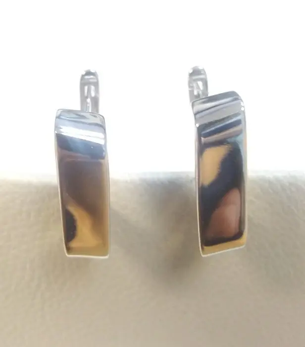 Серьги с английским замком из серебра