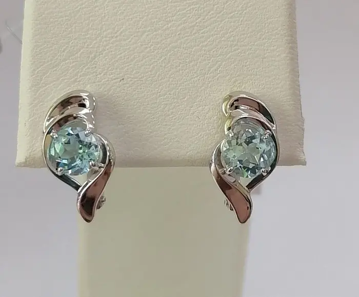 Серьги с английским замком из серебра