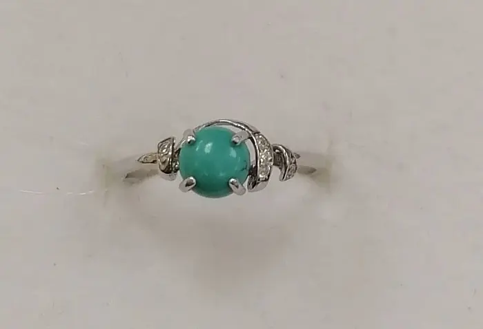 Кольцо декоративное из серебра