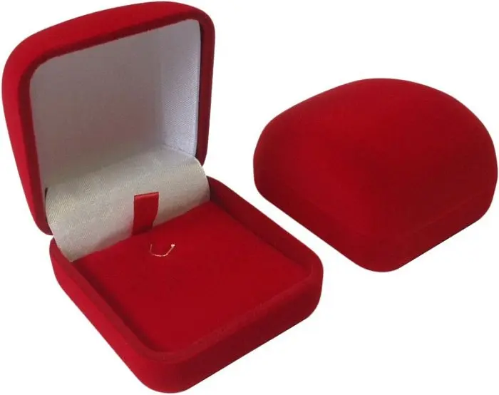 Футляр 120323 красн.подвеска