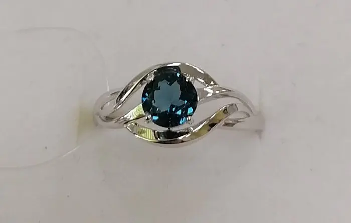 Кольцо декоративное из серебра