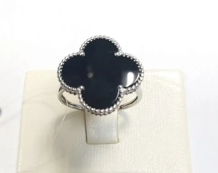 Кольцо декоративное из серебра